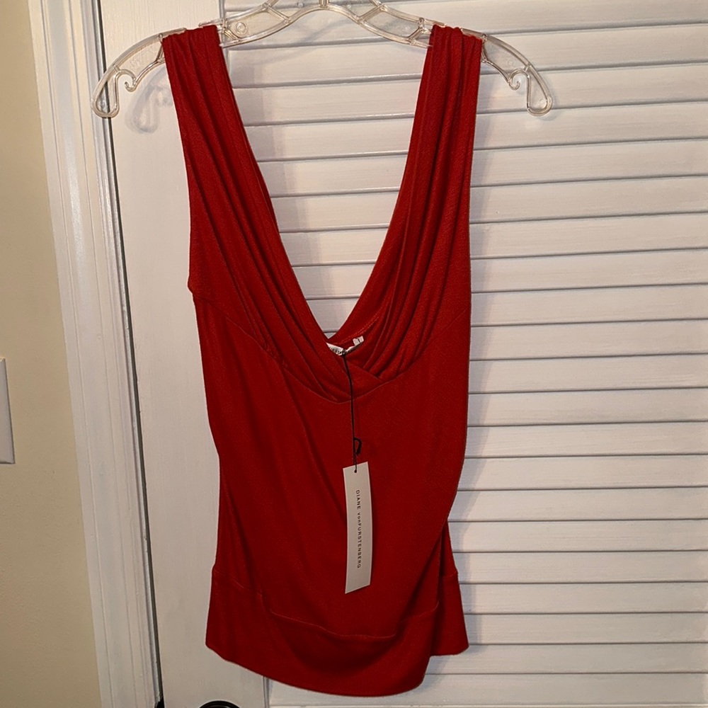 Diana Von Furstenberg coral tank top. Size small, brand new.